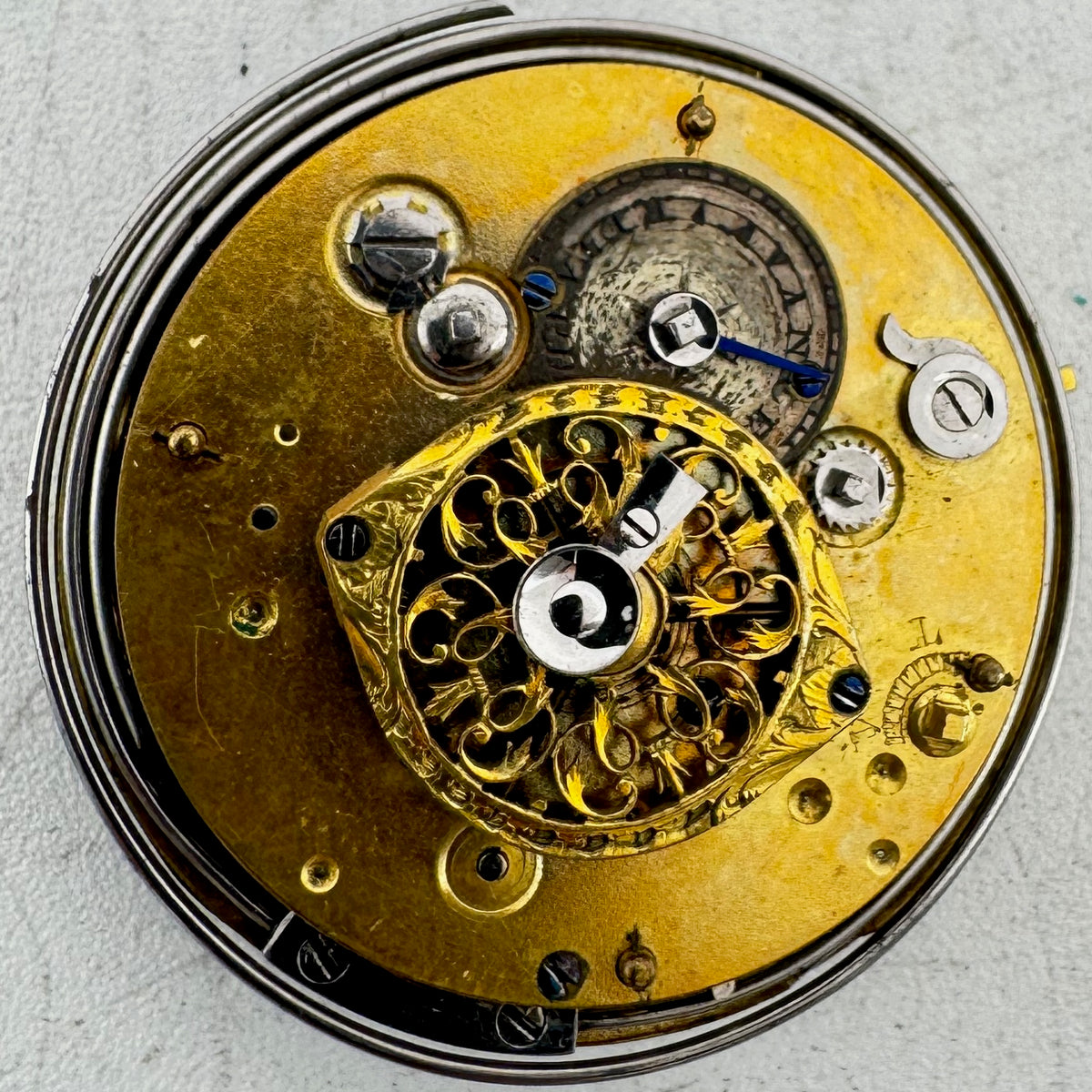 Unbranded Metallic Roman Dial