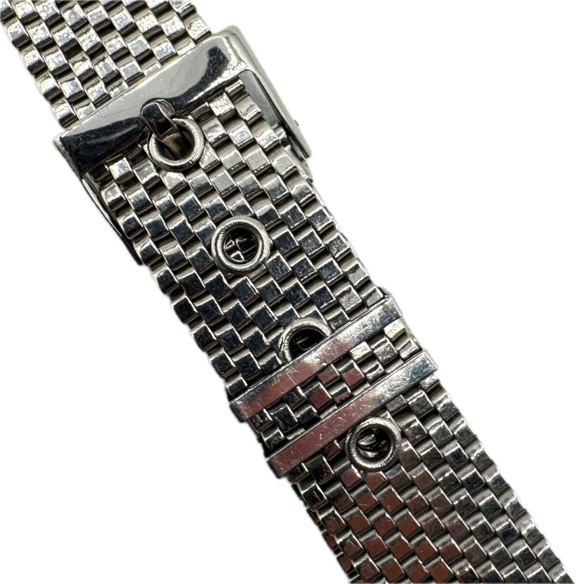 Unbranded Basketweave Pattern