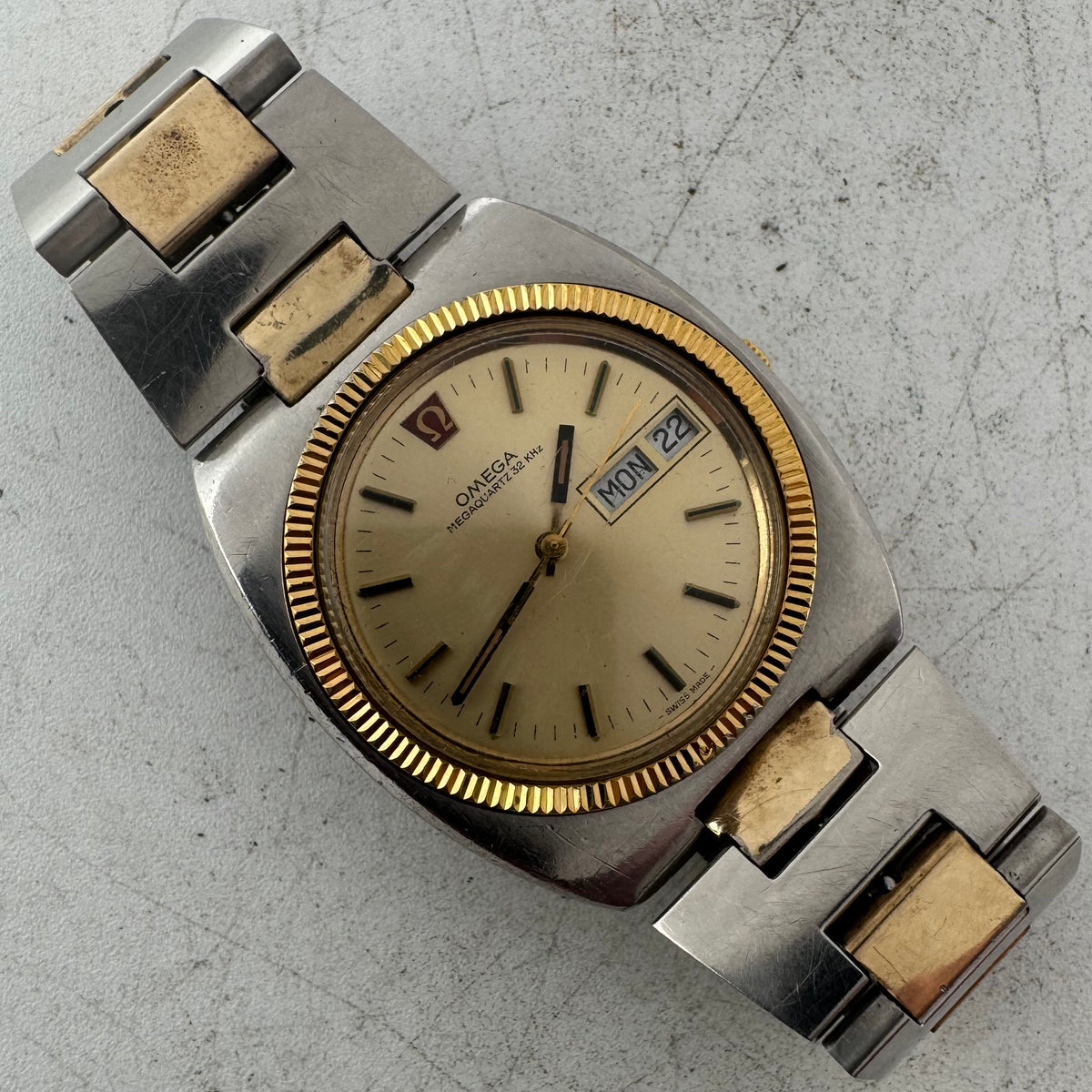 Omega Megaquartz Fluted Day Date 196.0033/396.0822