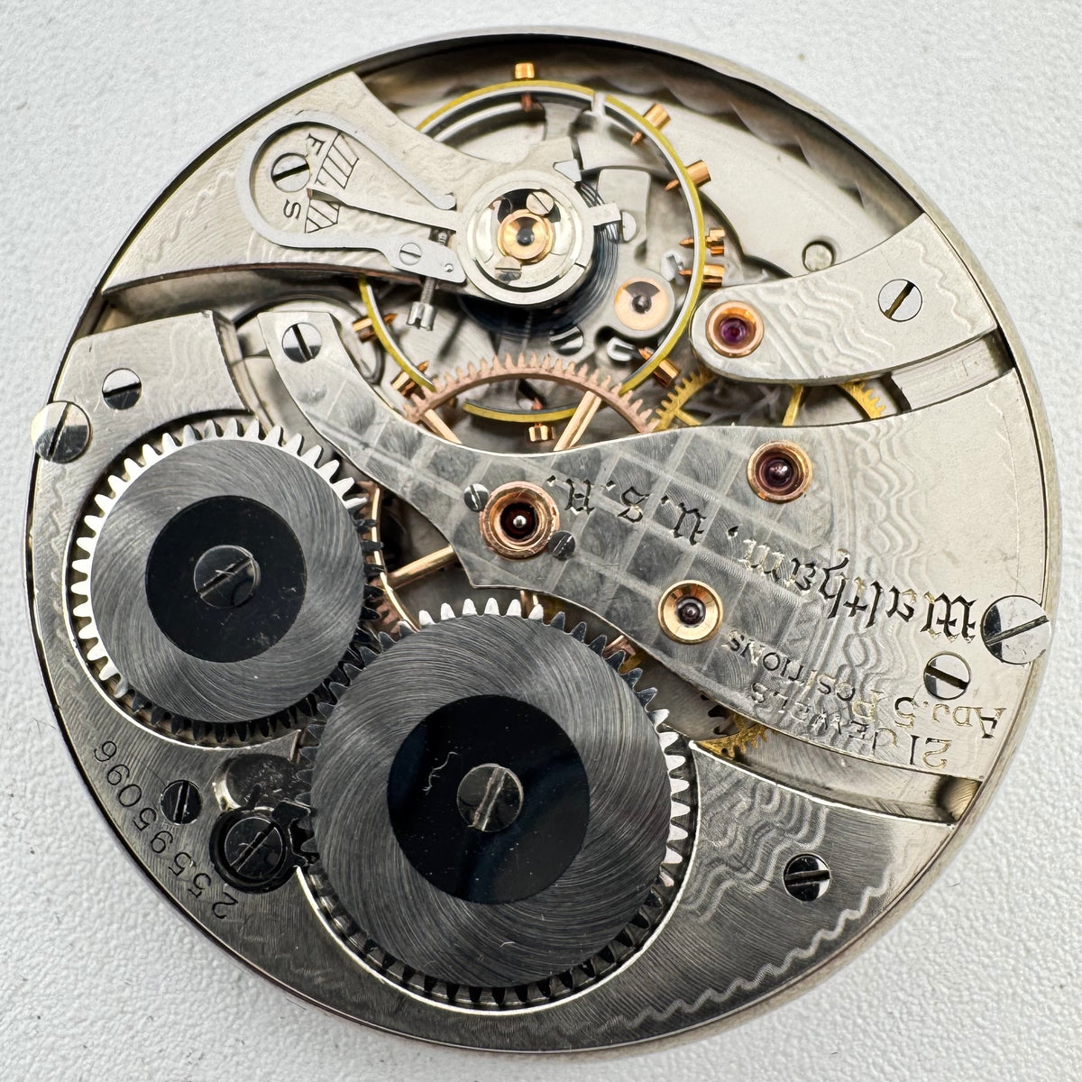 Waltham Metallic Center Speckled Dial 1926