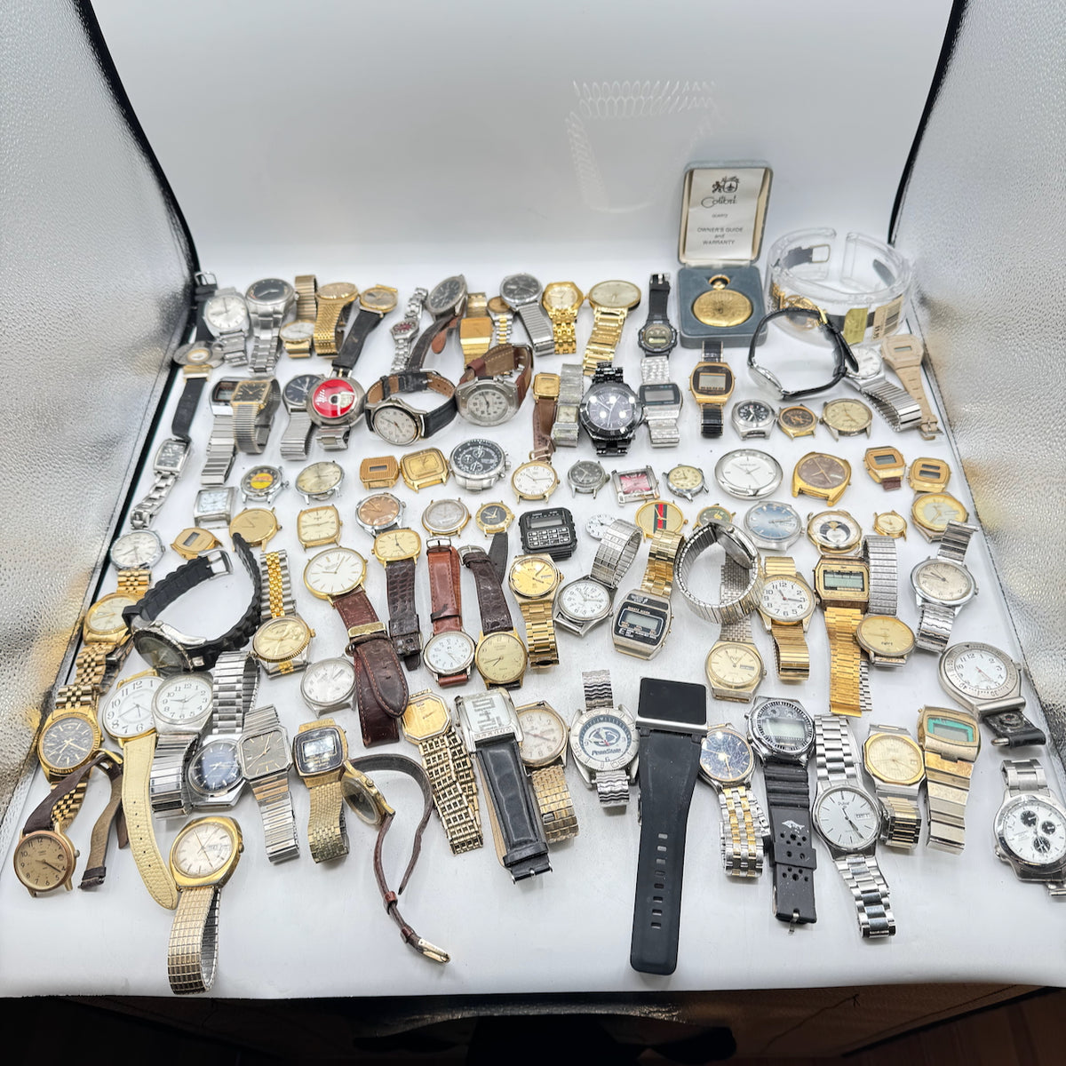 Vintage Seiko, Gucci, Helbros, etc. Lot of 100 Men's Quartz Wristwatch 2