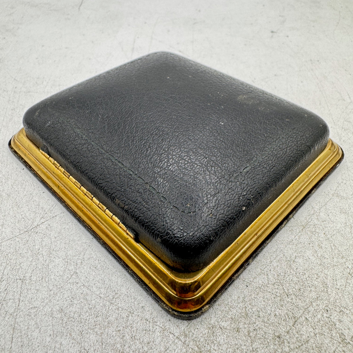 Vintage Waltham Clamshell Men's Pocket Watch Box USA Faux Leather & Velvet Lined