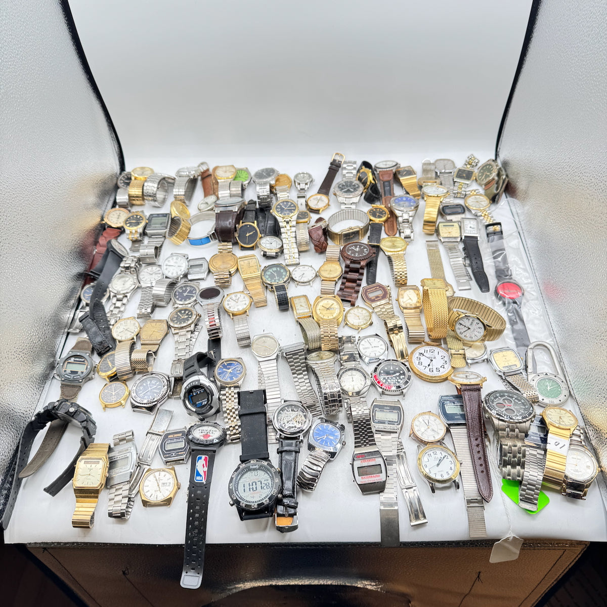 Vintage Seiko, Bulova, Elgin, etc. Lot of 100 Men's Quartz Wristwatch 3