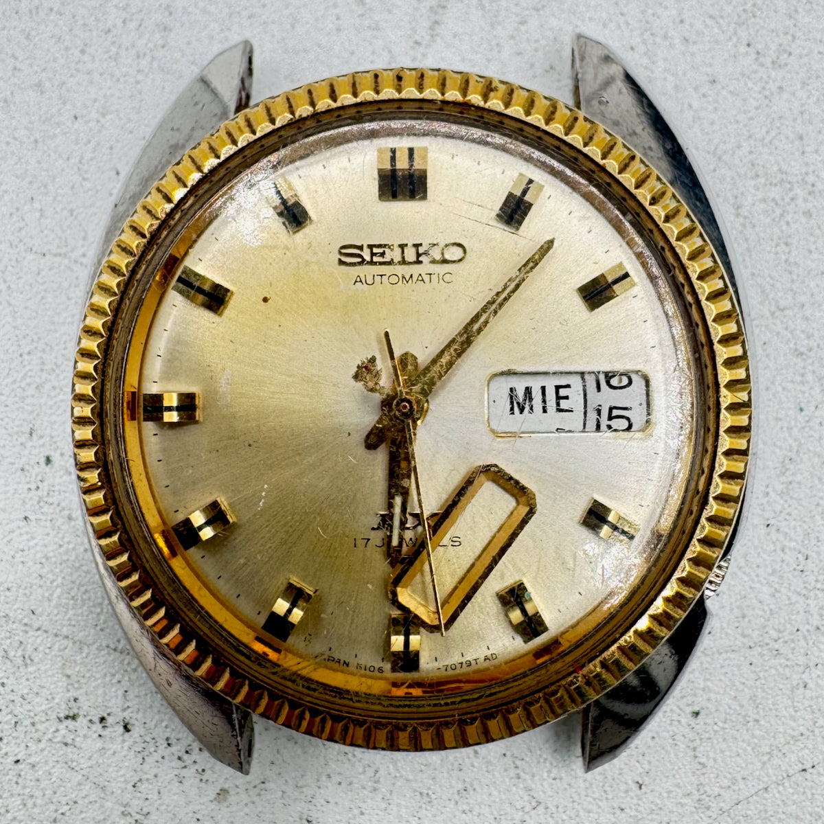 Vintage 36mm Seiko 6106-7047 DX 17J Men's Automatic Wristwatch 6106C Two Tone
