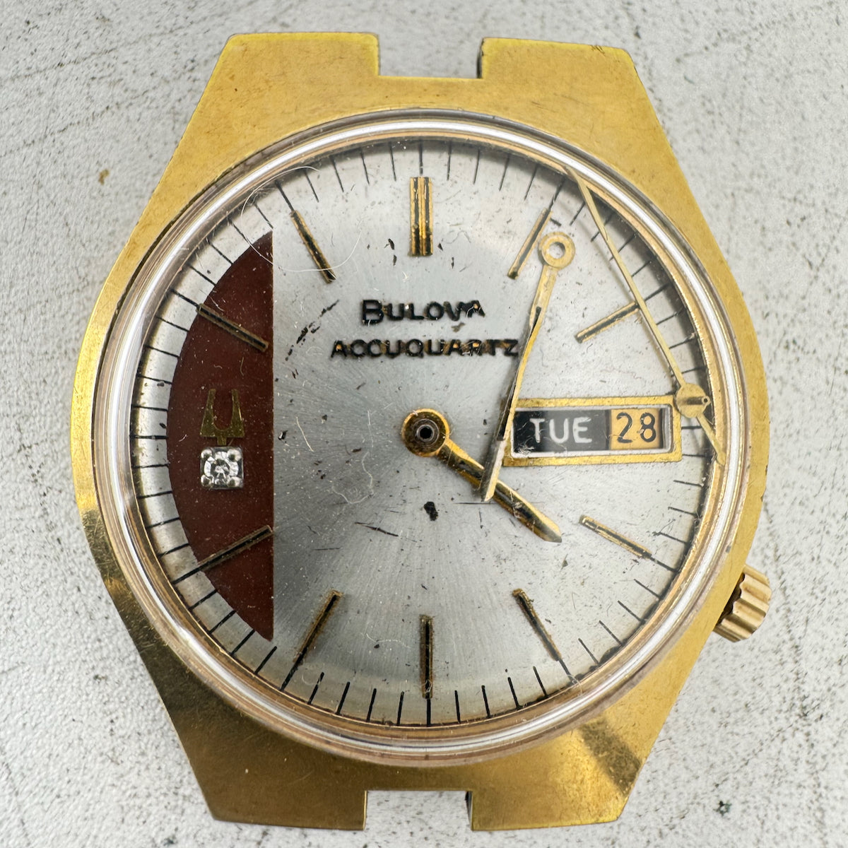 Vintage 36mm Accuquartz Diamond Day Date Men's Wristwatch 2242 USA 10k RGP