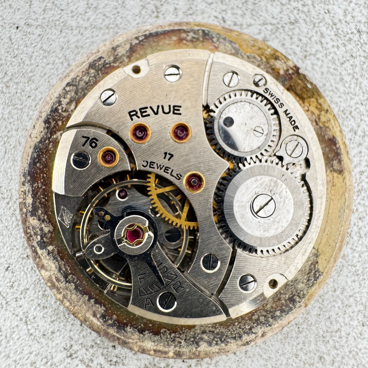 Vintage 28mm Revue 17 Jewel Mechanical Men's Wristwatch Movement Swiss fRepair