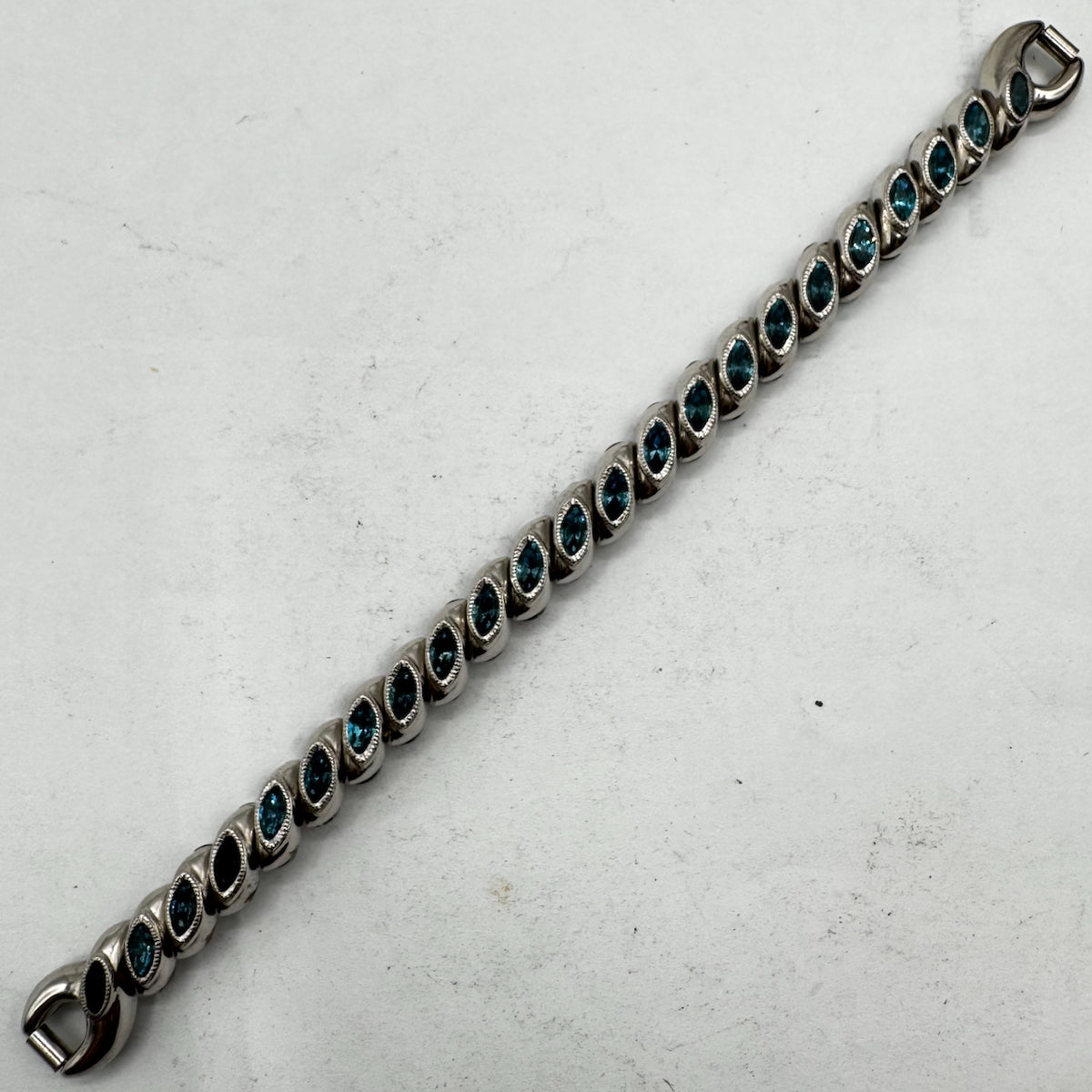 Vintage 4mm Bretton Ladies Wristwatch Bracelet Steel Blue Jewelled Cockail
