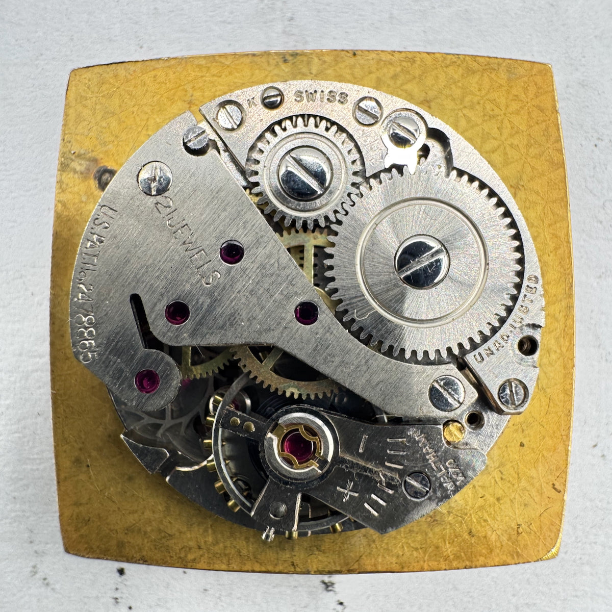 Vintage 24mm Waltham Premier Pyramid Mechanical Men's Wristwatch Movement Swiss