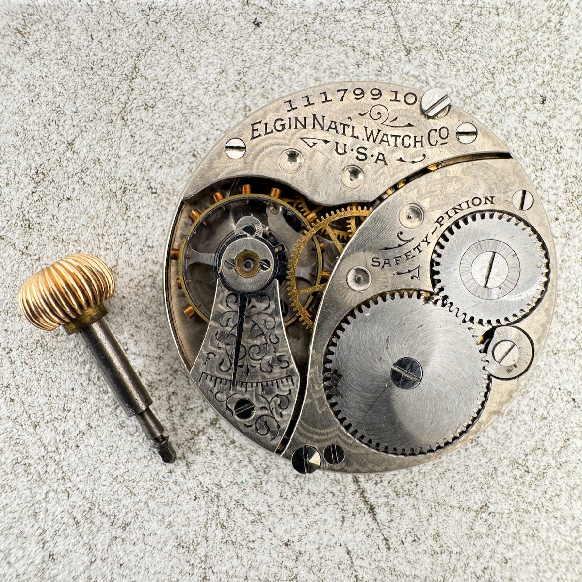 Antique 0s 1905 Elgin 7 Jewel Mechanical Hunter Pocket Watch Movement 320 USA